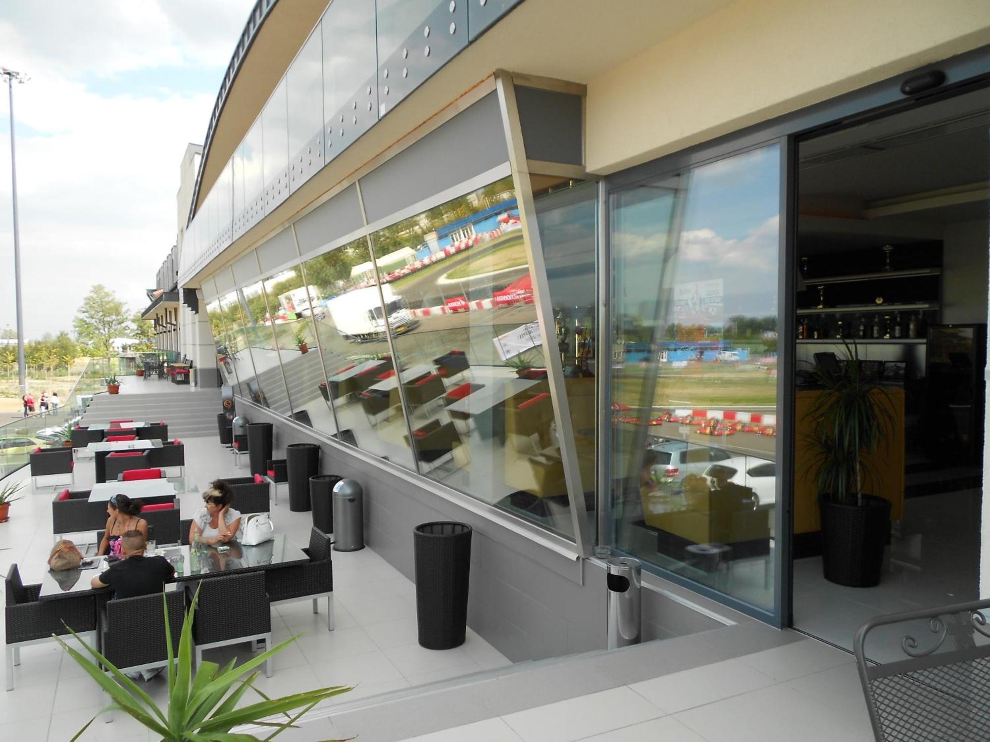 Gokart Hotel แก็ชแกเมต ภายนอก รูปภาพ